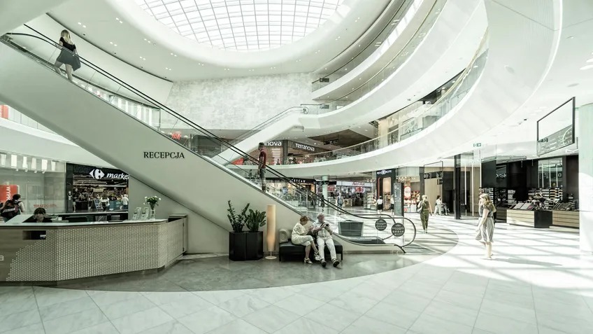 mall to display a common phobia trigger in those with agoraphobia before receiving anxiety therapy in mass.
